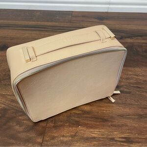 Beis The Cosmetic Case Zip Around Beige